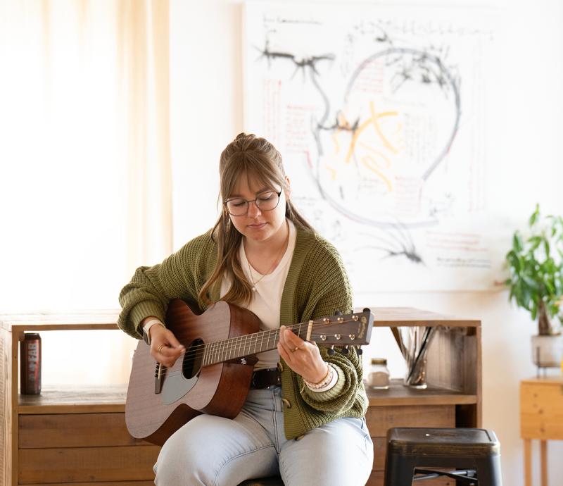 Zwischen Kreativität und Musik: Laura Locher lebt ihren eigenen Rhythmus