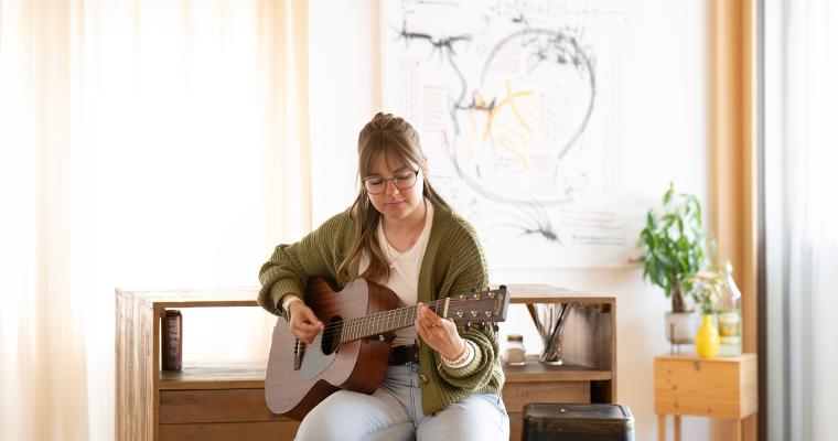 Zwischen Kreativität und Musik: Laura Locher lebt ihren eigenen Rhythmus